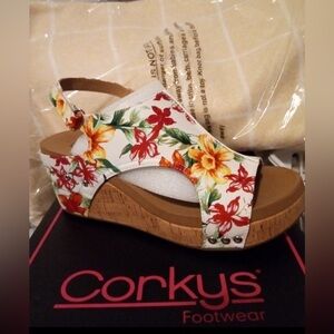 Carly’s Carley Floral Wedge NEW